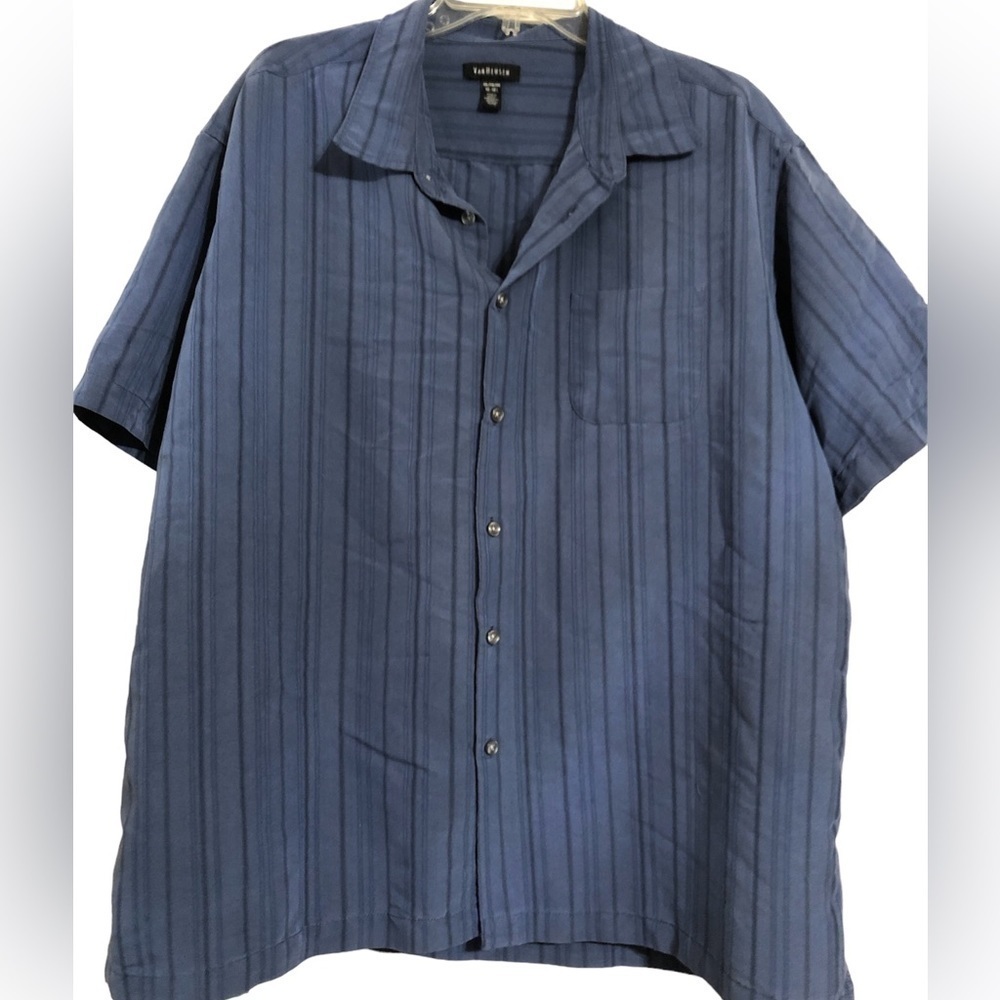 Mens button up shirt size 2XL